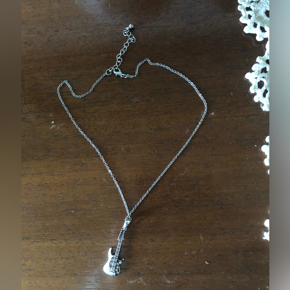 Electric Guitar Costume Necklace- 609 $9 or 🦋